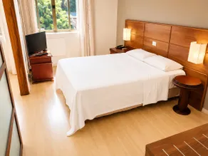 Hotel Prinz | Pool, garage, and great location - Image 2