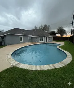 Kelly's Pool Home | Sleeps 10 - Image 2