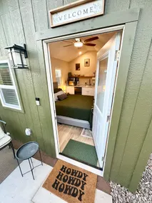 Cozy Quiet Private Cottage Retreat Near Everything - Image 4