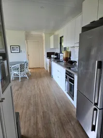 Studio on Waterfall Way - Image 4