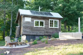 Relaxing Farm Stay with Woodfire Sauna and Hottub - Image 2