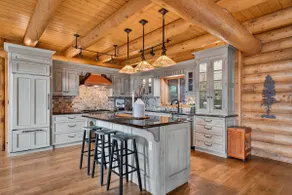 Luxury log cabin, hot tub, 30 mins to Lake George - Image 3