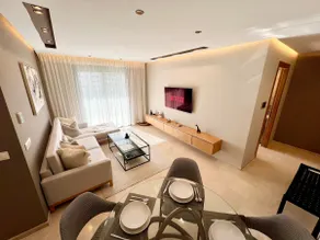 Urban Comfort - Premium 2-Bedroom Stay - Image 2