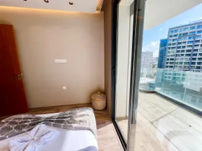 Urban Comfort - Premium 2-Bedroom Stay - Image 5