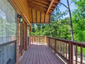 Beautiful Home on a Private 7 Acre Peninsula - Image 4