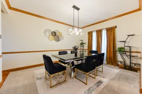 Spacious 5BR Retreat w/Beautiful Views 3King, AC - Image 2