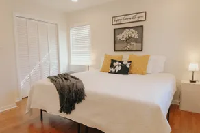 McGregor/Waco home, patio, grill, quiet road-peace - Image 3