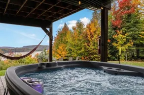 Spa, Pool Table & River | Hauteur du Saint-Maurice - Image 2