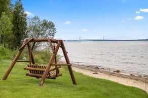 Lem's Paradise #1 | Lakefront w/ Mackinac Views - Image 2