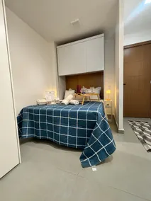 Modern, well-located loft with parking - Image 3