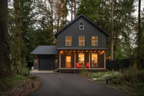 2 Homes in 1: 2 Hot Tubs, Creekside Deck, Upscale - Image 3