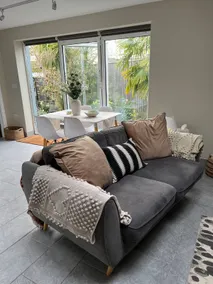 Appartment in garden of family home - Image 5