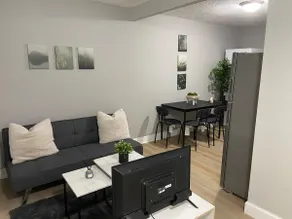 Clean Newly Renovated Home • 30 Min to Disney - Image 3