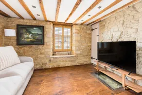 Wold House 18th century Cottage Barn - Pass the Keys - Image 3