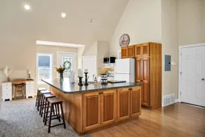 Hilltop Retreat - Image 3