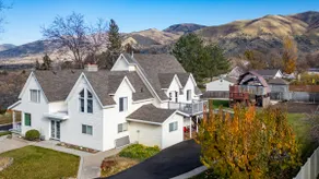 Hilltop Retreat - Image 2