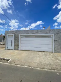 House with en-suite season 2 - Image 3