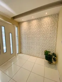 House with en-suite season 2 - Image 5