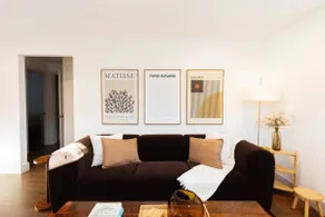 NEW Seattle Retro Retreat | Walk to Shops & Coffee - Image 3