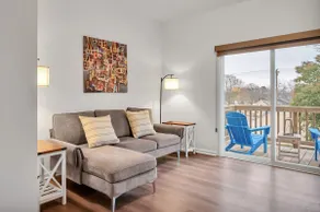 Pet-friendly home w EV charger minutes to downtown - Image 5