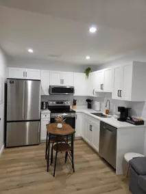 Adored Suite - Cozy, Modern and Stylish! 2BR - Image 3