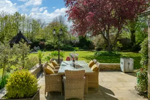 Group Stay in the heart of Bibury - Image 3
