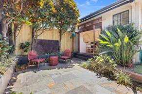 Family Retreat in Bondi with Patio & Parking - Image 4