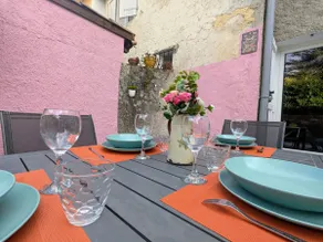 Downtown house, 67 m², terrace & garden - Image 3