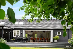 Modern Holiday Home With Hot Tub And Nature - Image 3