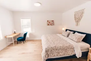 Serene Woodland Stay, Outstanding Comfort & Style - Image 3