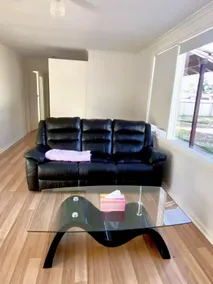 3 Bedroom Clean, Quiet and Comfortable Stay - Image 4