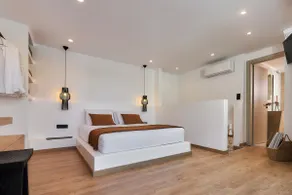Secret Cave Villa - Image 4