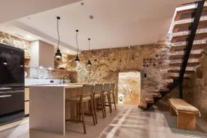 Secret Cave Villa - Image 3
