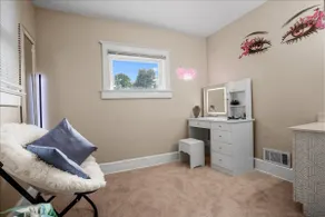10 Minutes to Washington Monument! Entire House! - Image 4
