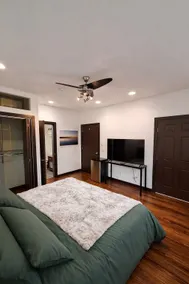 Private Modern Suite | King Bed & Bath - Image 3