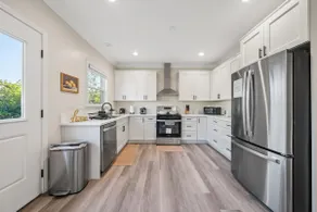 Rare Luxury Choice | 3-BR NEW Pasadena, 5 mins from Old Town - Image 4