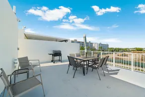 New Townhouse 4-Bedrooms Sunset Terrace BBQ & Golf - Image 2