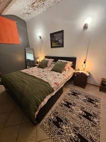 Stylish modern accommodation - Image 2