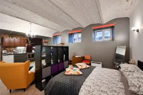 Stylish modern accommodation - Image 3