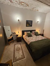 Stylish modern accommodation - Image 5