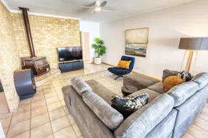 Ibis Rest Beach House - Image 3