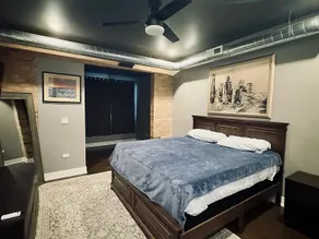 Luxe 4BR Brick & Stone by Douglass Park + Med Dist - Image 3