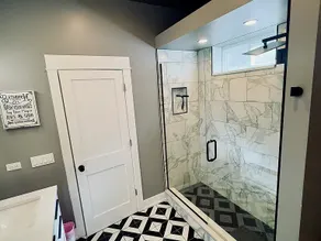 Luxe 4BR Brick & Stone by Douglass Park + Med Dist - Image 4