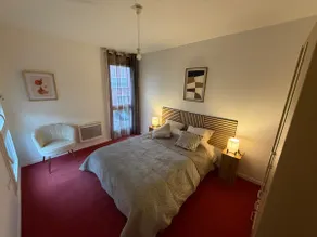 Quiet 2-bedroom apartment, private parking, near the station - Image 2