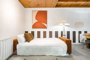 Charming Apartment with Terrace in Sants - Image 5