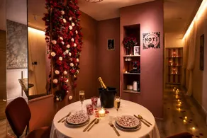Glamorous Cocoon & Spa - Center Romans - Image 2