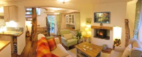 Una casa de campo peculiar, romántica y única, ubicada en un pueblo encantador, que admite perros. - Image 3