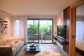 Premium Apartment by the Beach with Pool & Parking - Image 3