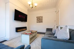 Steps from Old Trafford - Modern Manchester Stay - Image 3