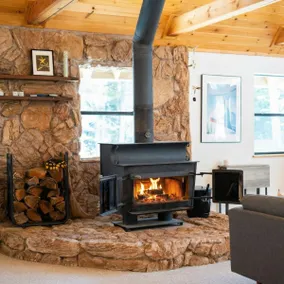 Creekside Cabin With Game Room, & EV Charger - Image 4